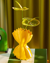 WHIMSICAL PASTA VASE - váza ve tvaru těstoviny