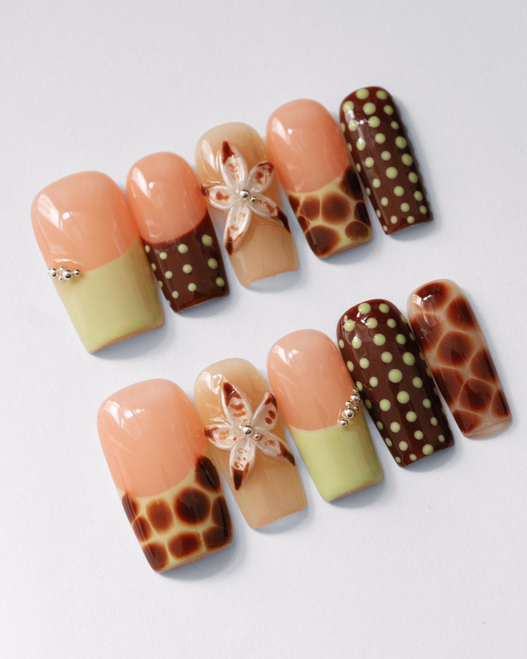 Giraffe Garden - set press on nehtů 10ks