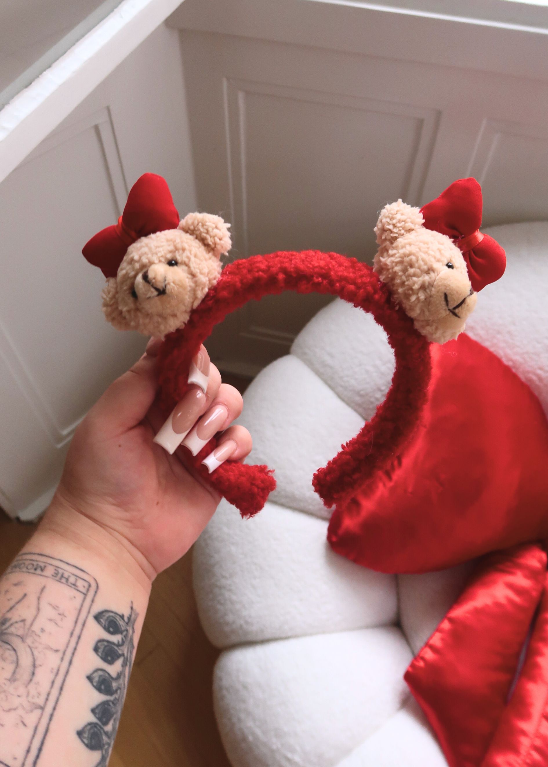 CUTE BEARS WITH RED BOWS HEADBAND