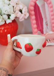 WHITE MUG WITH 3D STRAWBERRY