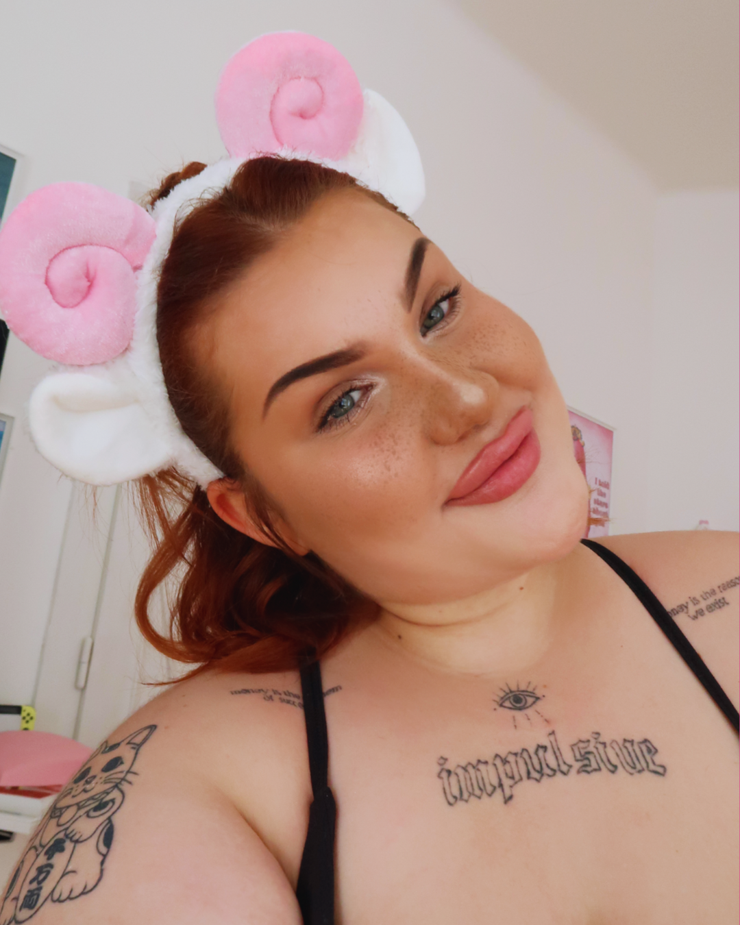 WHITE SHEEP HEADBAND