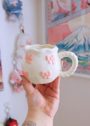 ADORABLE MUG WITH 3D PINK BOWS