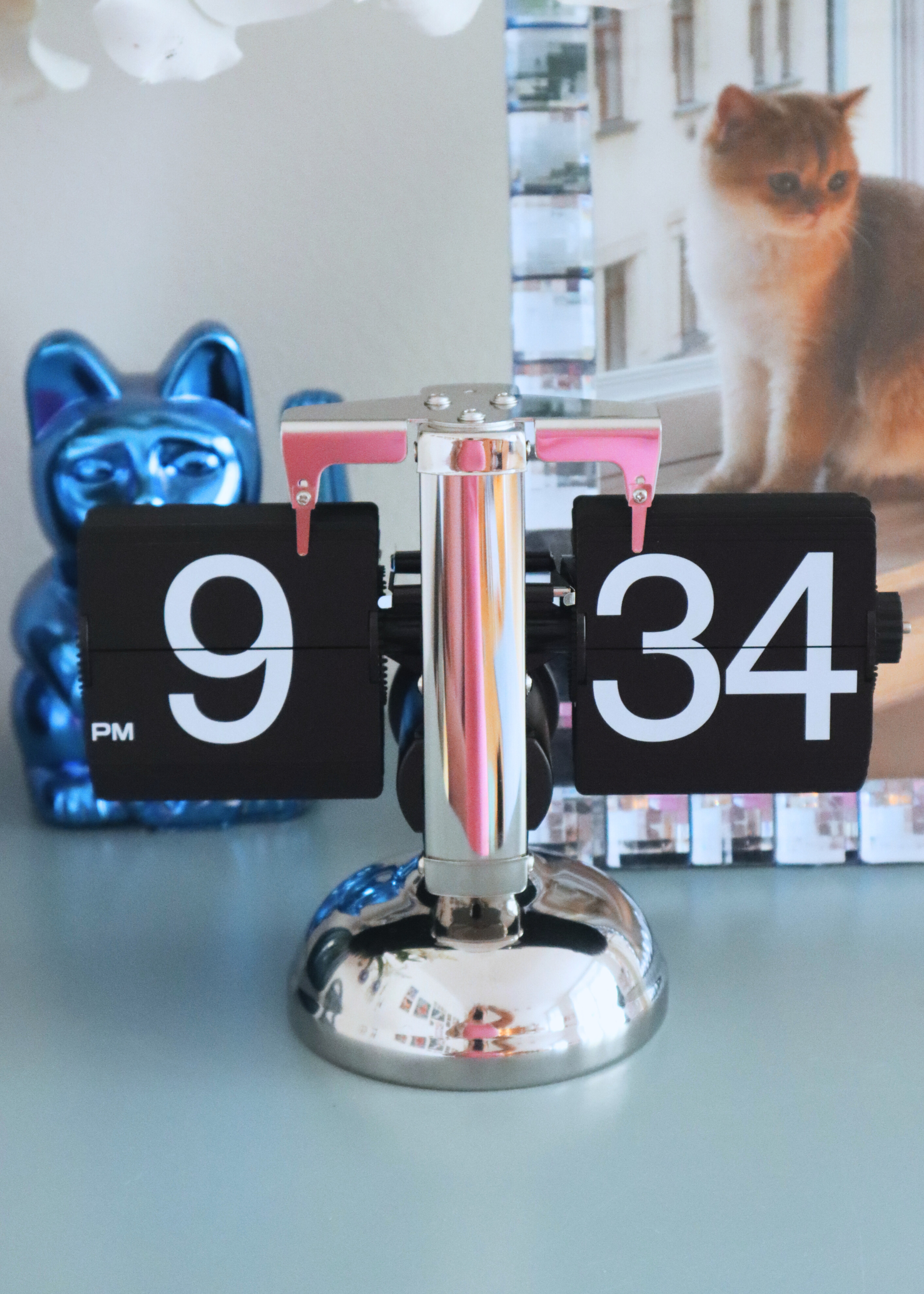 Retro flipové hodiny s automatickým otáčením