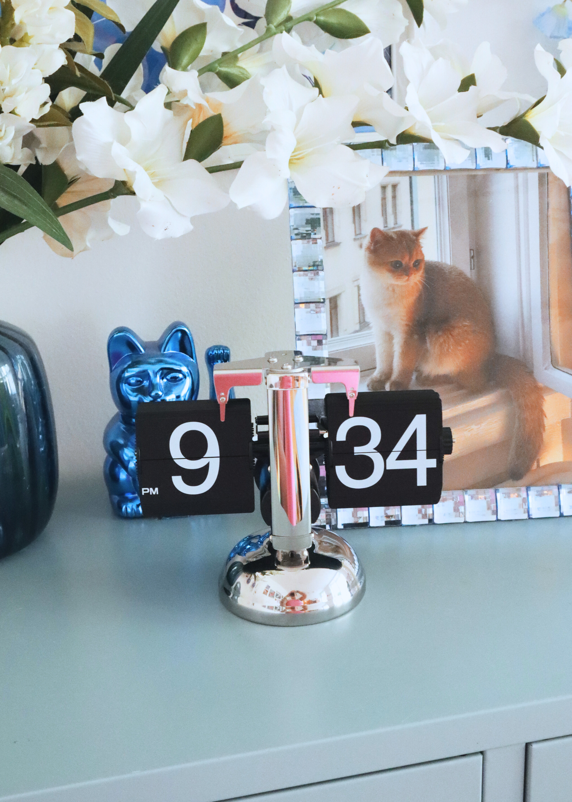 Retro flipové hodiny s automatickým otáčením