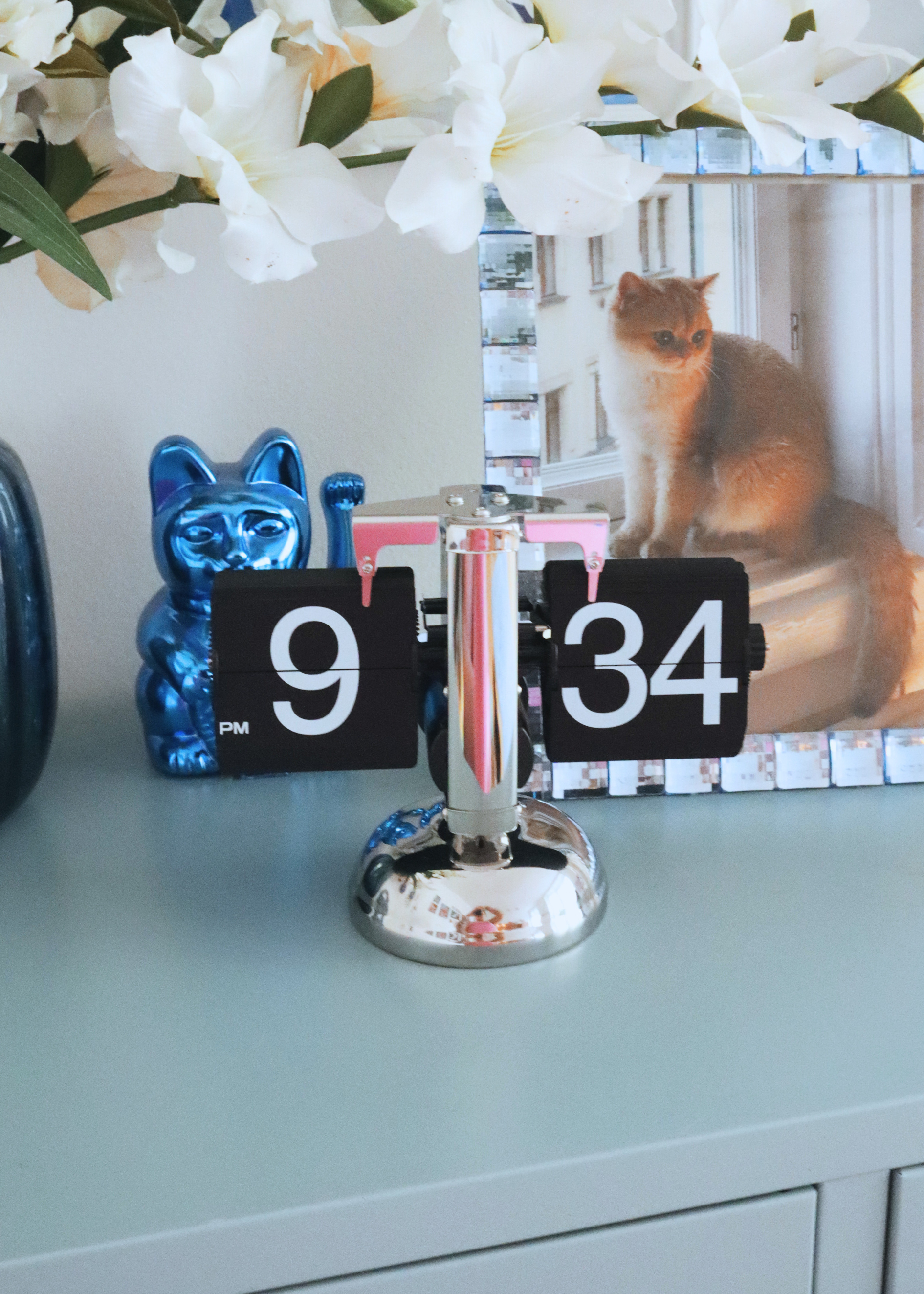 Retro flipové hodiny s automatickým otáčením