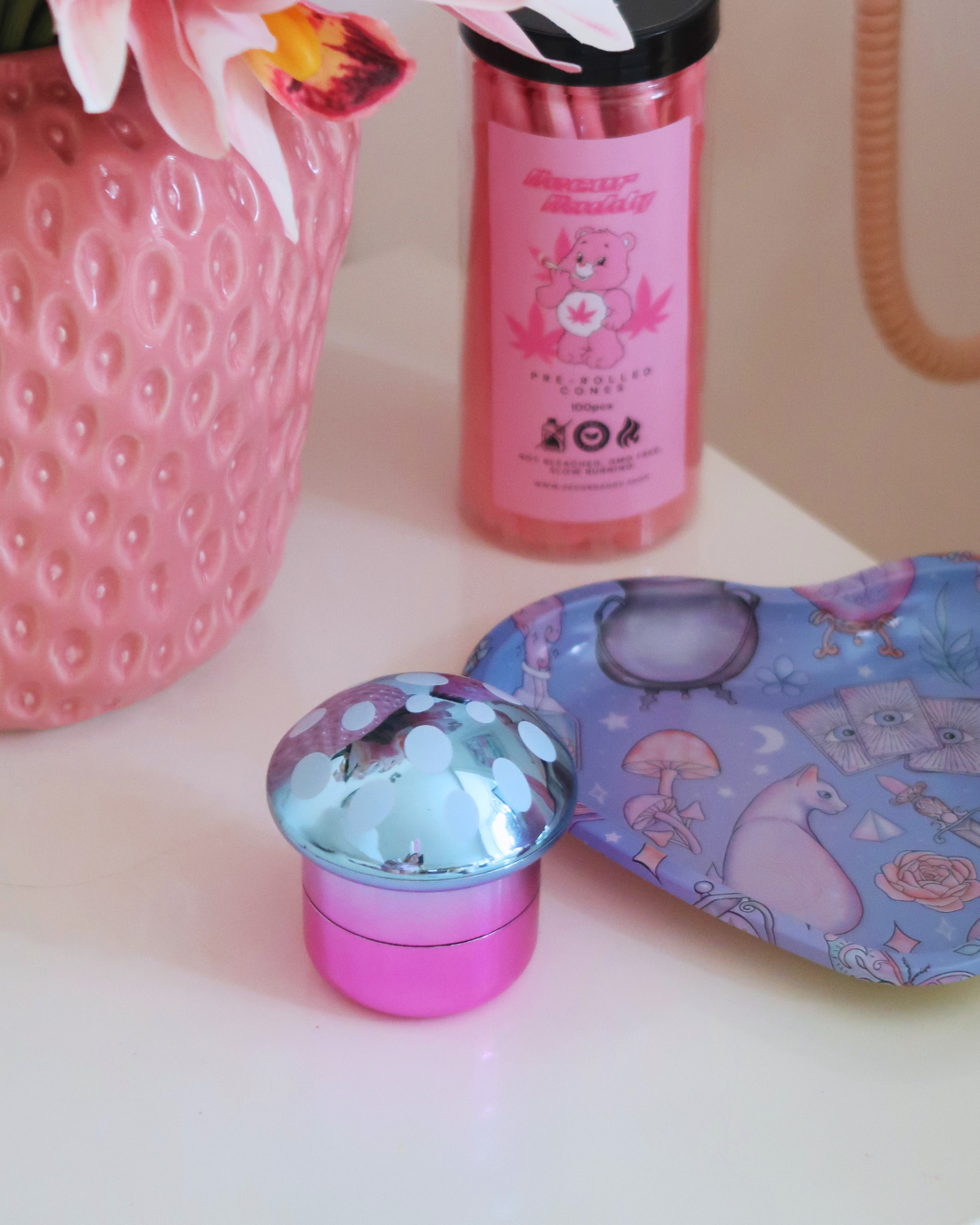 MUSHROOM DREAM GRINDER METALIC IN LIGHT BLUE