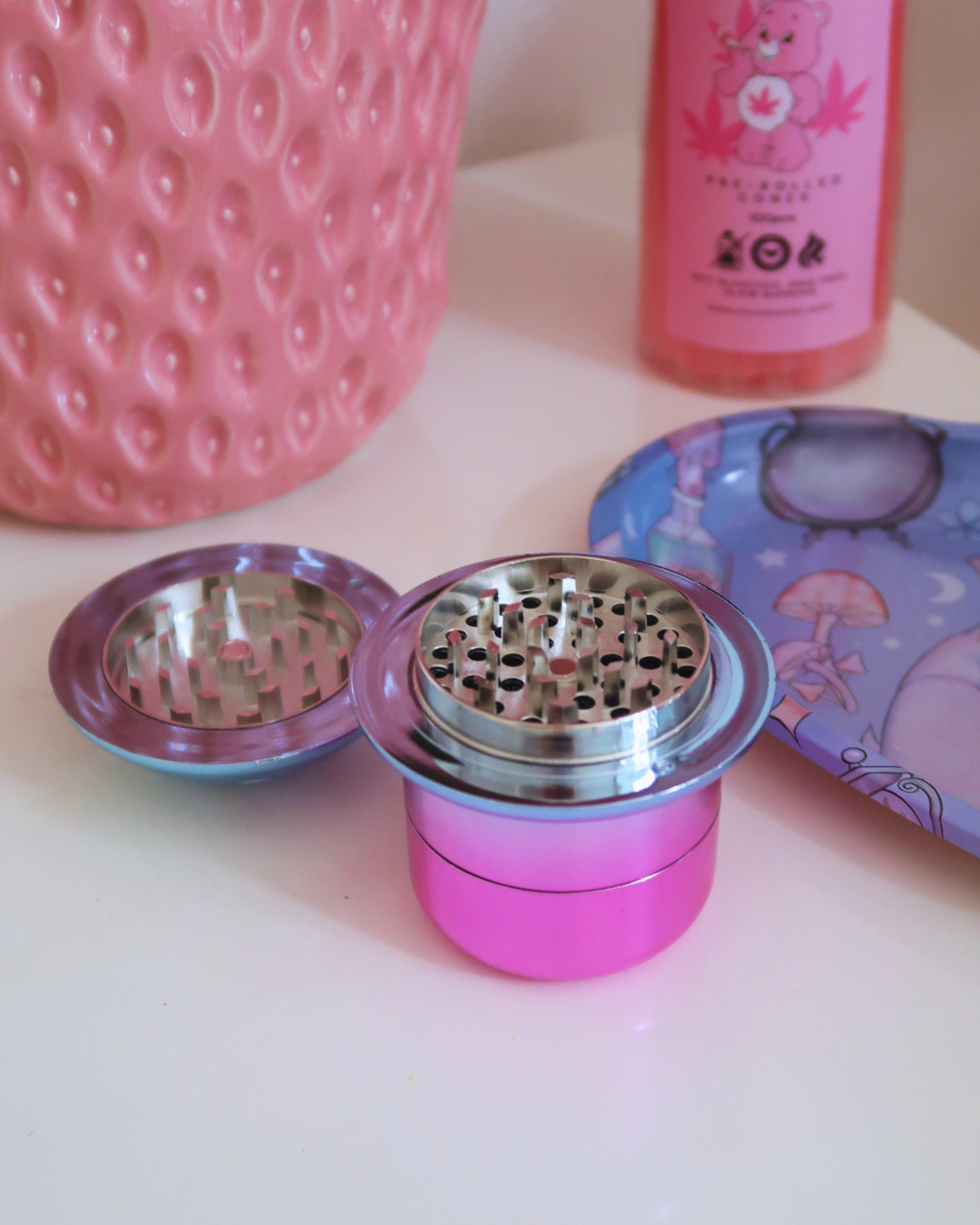 MUSHROOM DREAM GRINDER METALIC IN LIGHT BLUE