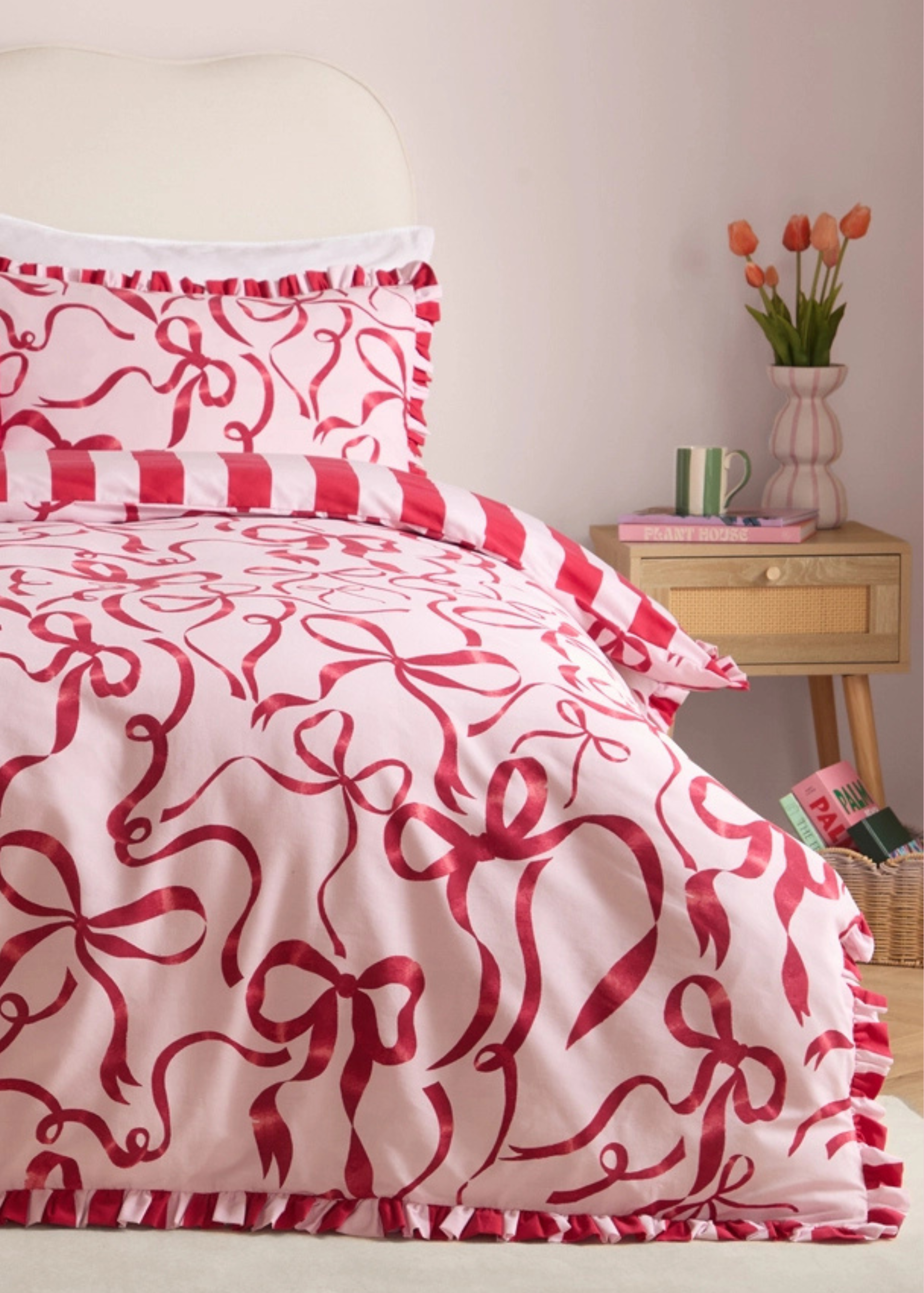 Povlečení růžové s červenými mašličkami a pruhy