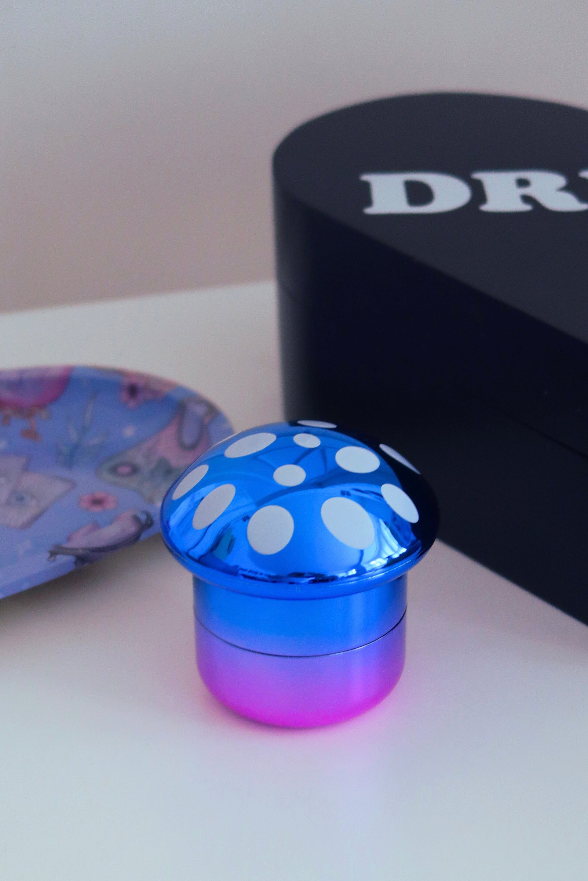 MUSHROOM DREAM GRINDER METALIC IN DARK BLUE