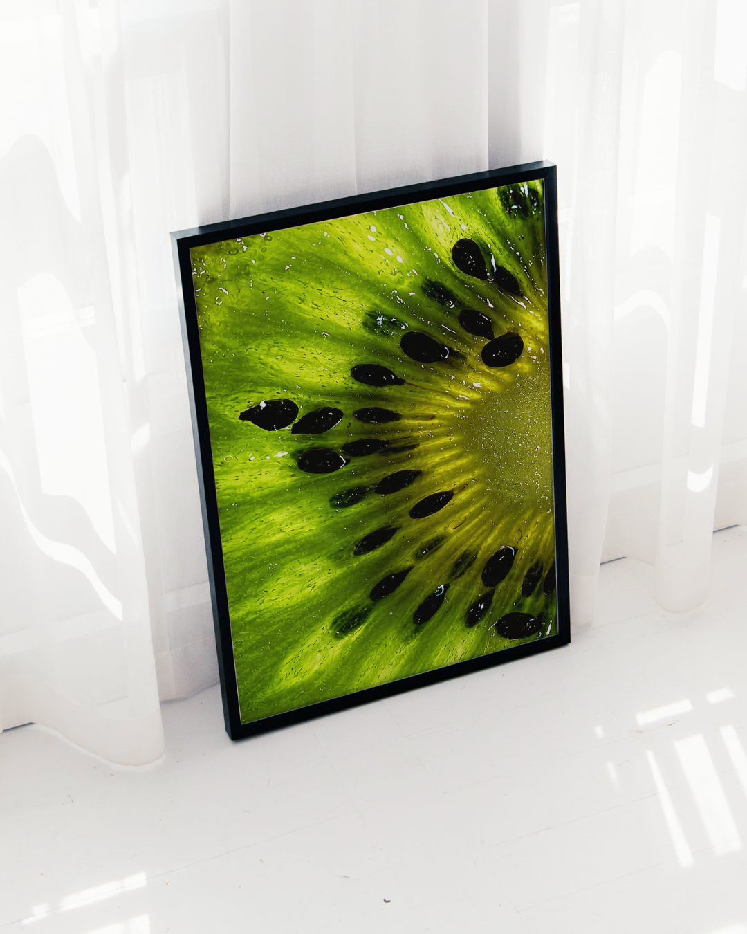 KIWI MACRO art print